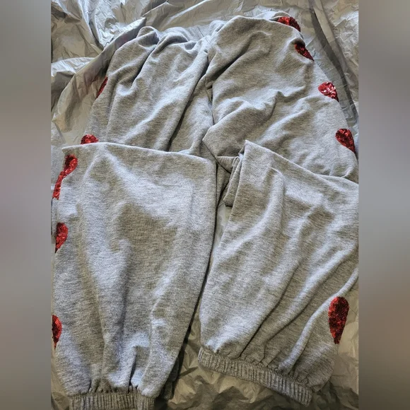 Victoria's Secret Sweatpants Set with Red Heart Sequins - Picture 8 of 9